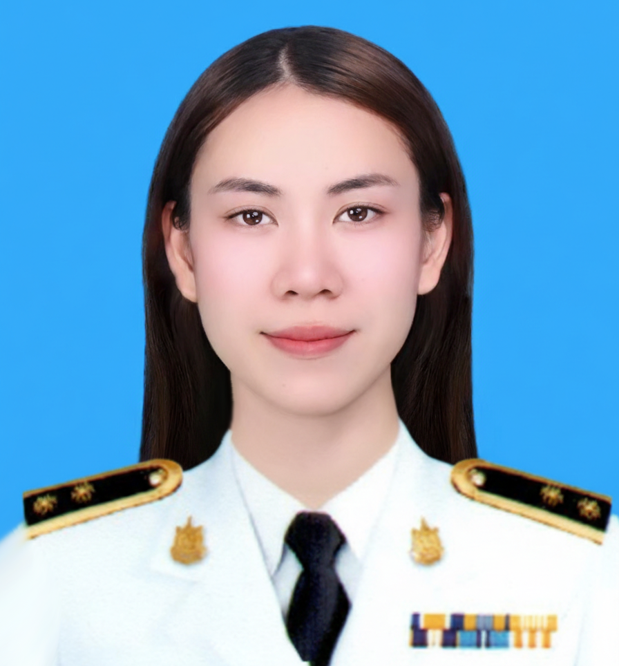 นางสาวพลอยไพลิน